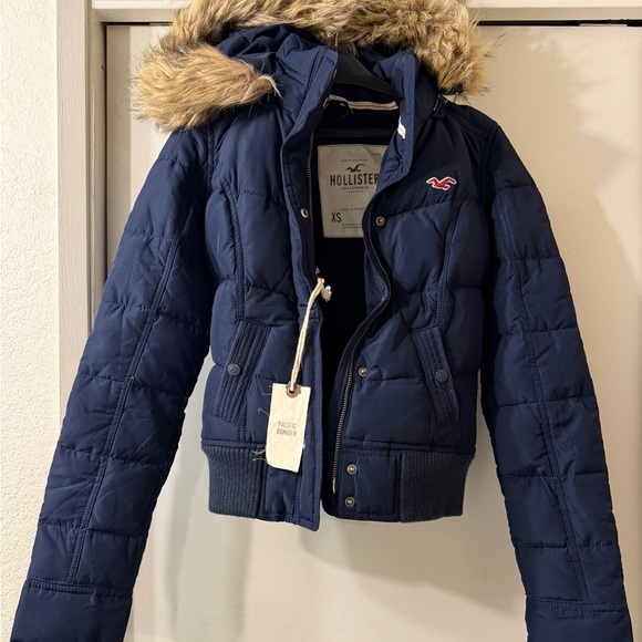NWT Hollister Navy Puffer Jacket Pacific Bomber edition Vintage/Y2K
